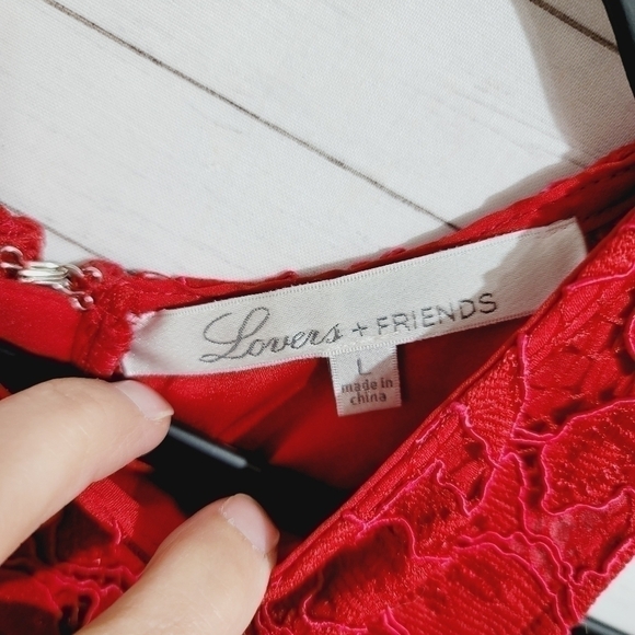 Lovers + Friends Caspian Shift Red Lace, sz LARGE - Picture 4 of 9